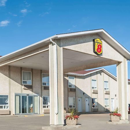 Super 8 By Wyndham Three Hills Ab Hotel Exterior foto