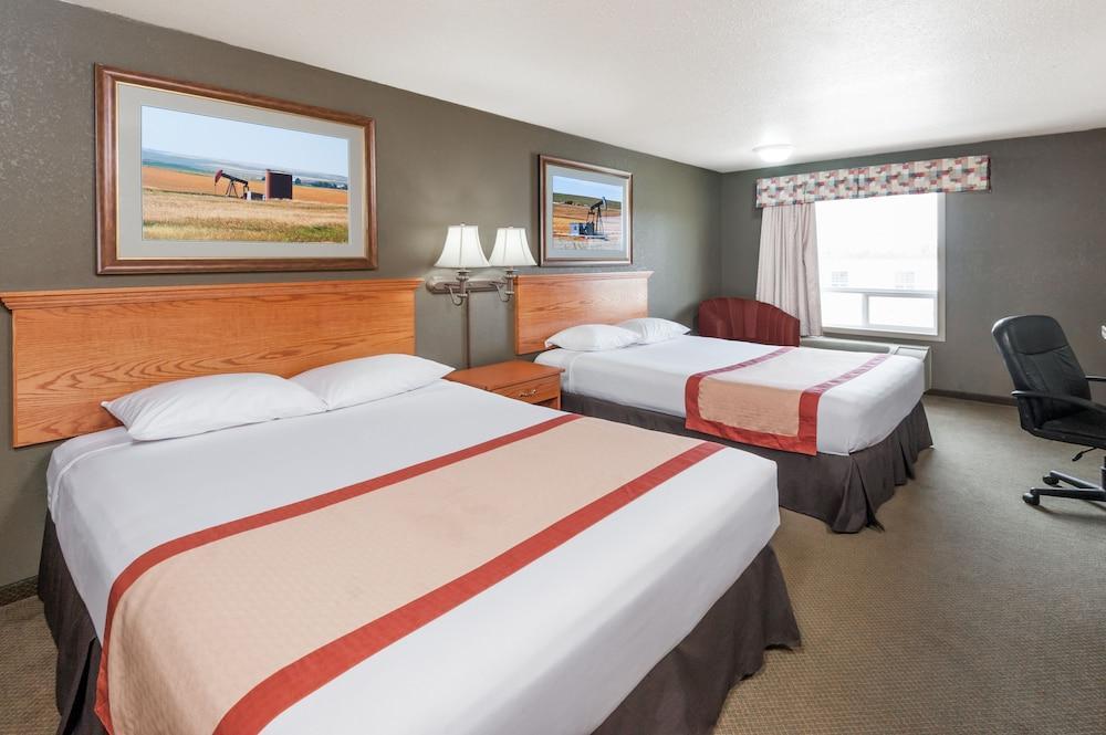 Super 8 By Wyndham Three Hills Ab Hotel Exterior foto
